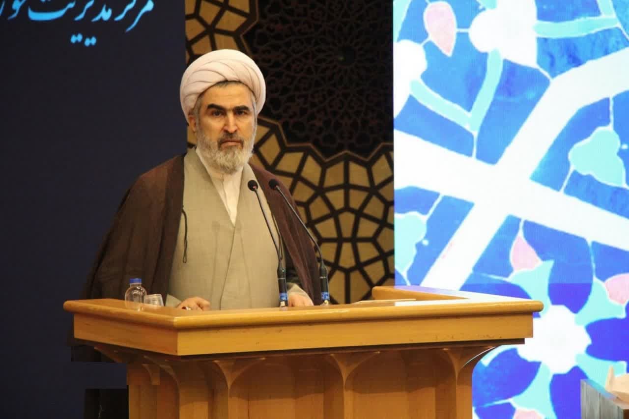 سخنرانی دبیر همایش حضرت حجه السلام والمسلمین حاج آقای مقیمی در روز همایش